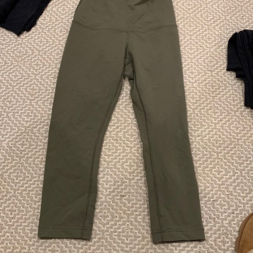 Lululemon crop leggings